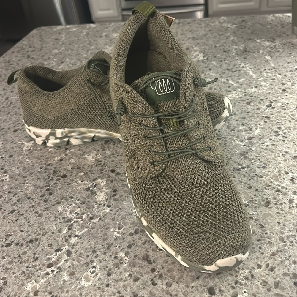 Woolloomooloo Merino Wool Fraser Sneakers, Men’s US 10-10.5, Green/Camo, NWT